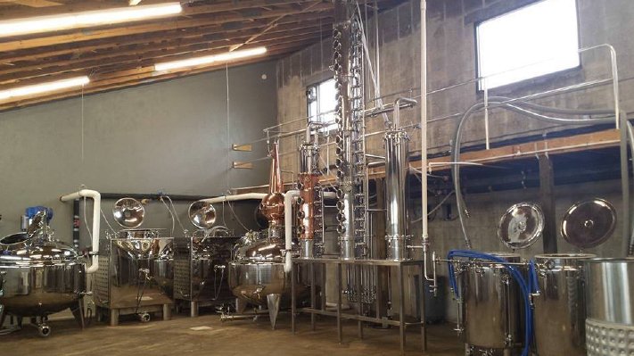 Copper Bottom Craft Distillery Inside